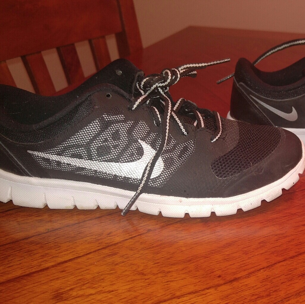Big Boys 3Y Black and White Nike Shoes